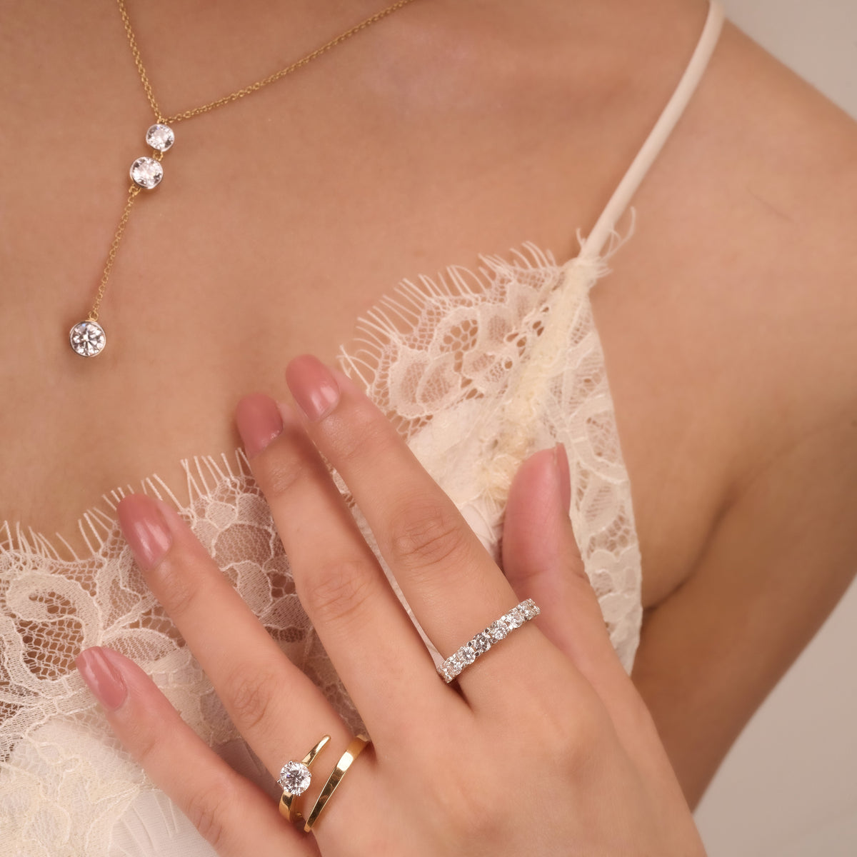 Auvessa necklace in 18K yellow gold, round brilliant lab-grown diamond (view 5) — Apekani Diamonds