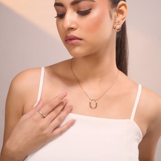 Gavisse pendant in 14K yellow gold, round brilliant lab-grown diamond (view 2) — Apekani Diamonds