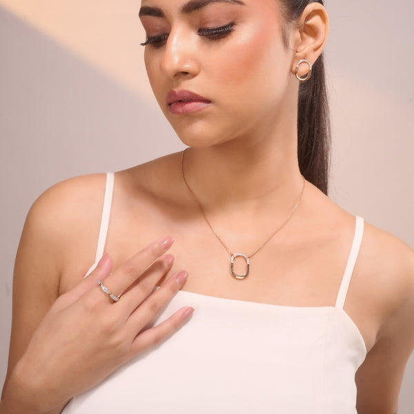 Gavisse pendant in 14K yellow gold, round brilliant lab-grown diamond (view 2) — Apekani Diamonds